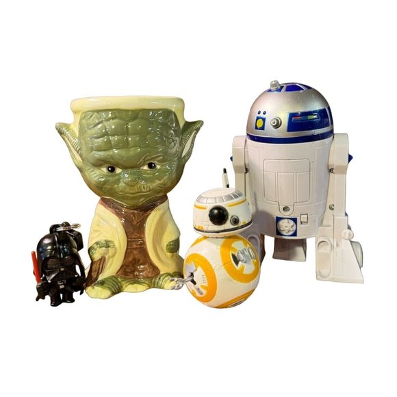 Star Wars Other - Star Wars Figurine Goblet Yoda Collectible Set Lot Darth Vader Keychain